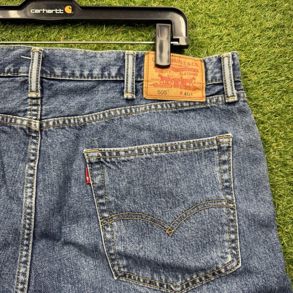 Levis shop confidence